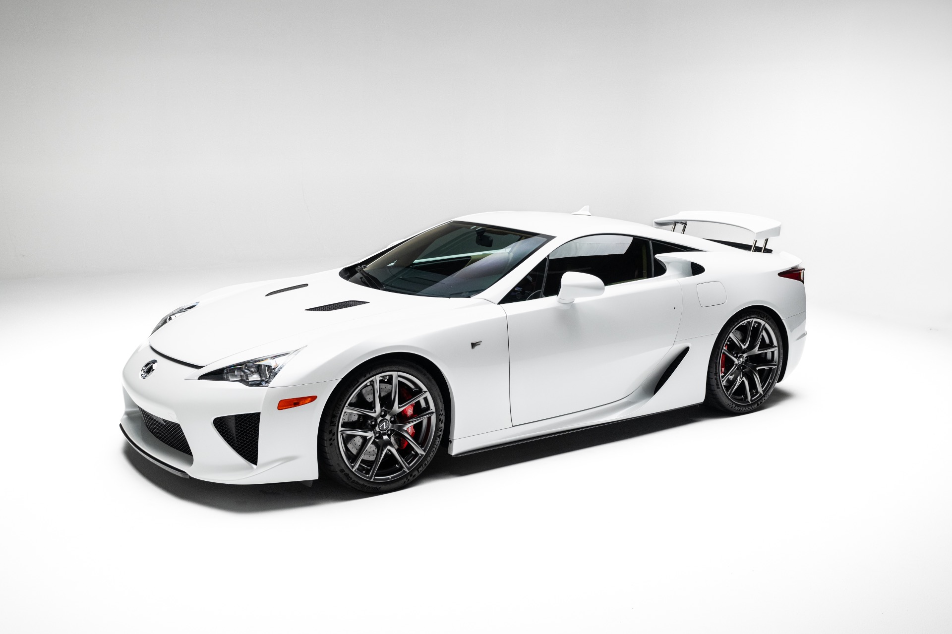 チコ　中古　プウアボーテ　トレスパ　L 2枚 Used 2012 Lexus LFA Factory Luggage Only 4k Miles Pearl White