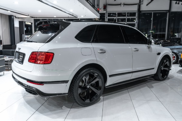 Used 2018 Bentley Bentayga Black Edition SUV Front Comfort Seats! Picnic Tables! HOT Spec! LOADED! for sale Sold at Chicago Motor Cars in West Chicago IL 60185 5