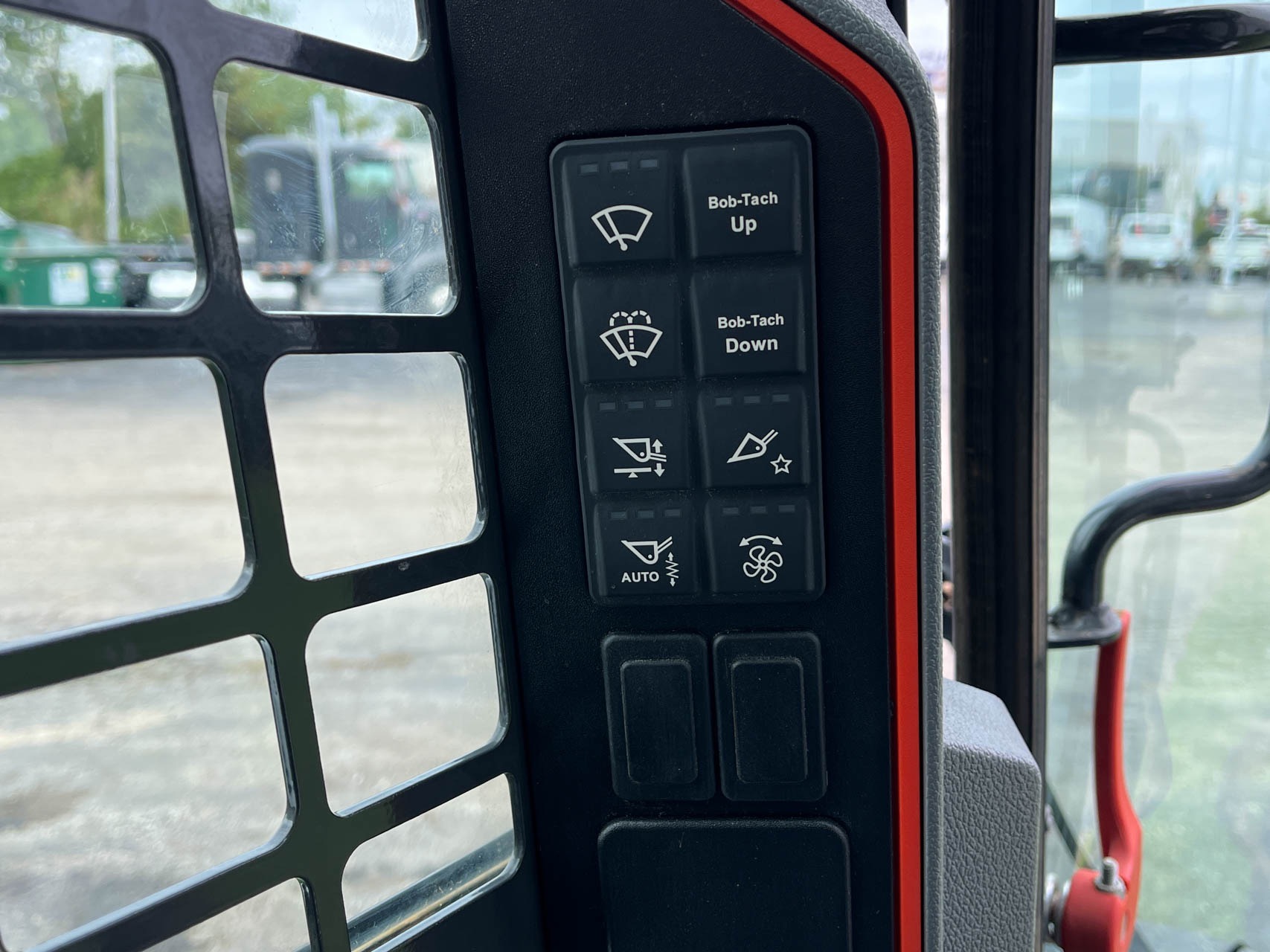 2021 BOBCAT T66 LOADER - Image 12