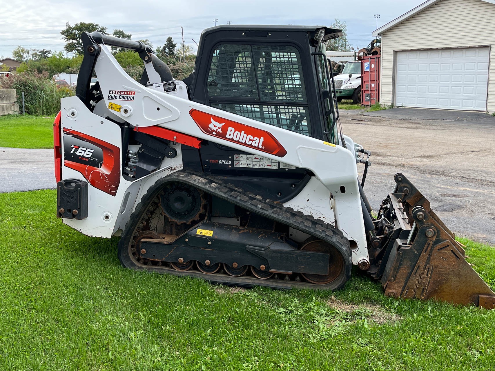 2021 BOBCAT T66 LOADER - Image 4