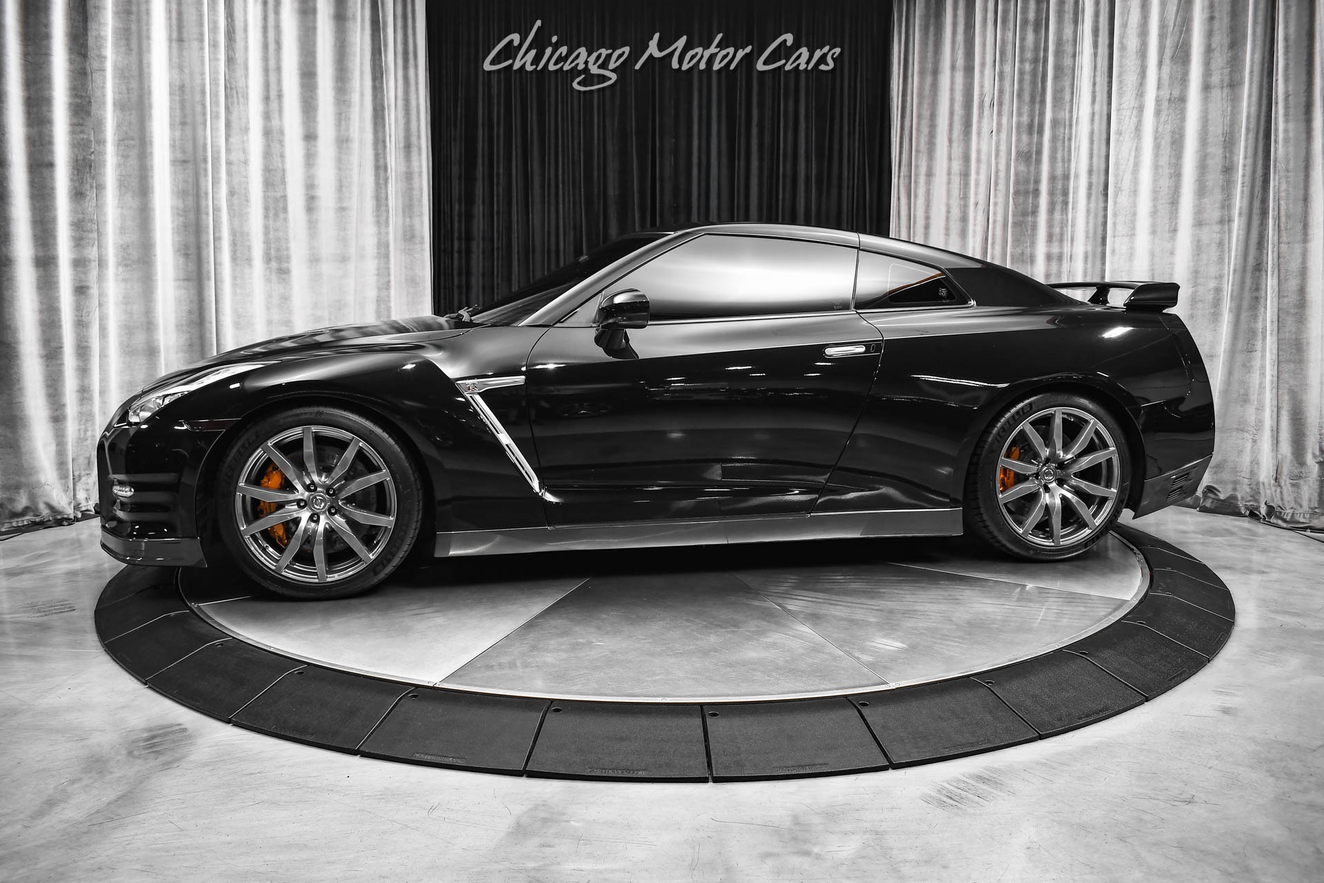 Used 2015 Nissan GT-R Premium Coupe FBO! 700HP! Shep Trans! HKS Exhaust! Tastefully Upgraded! for sale Sold at Chicago Motor Cars in West Chicago IL 60185 1