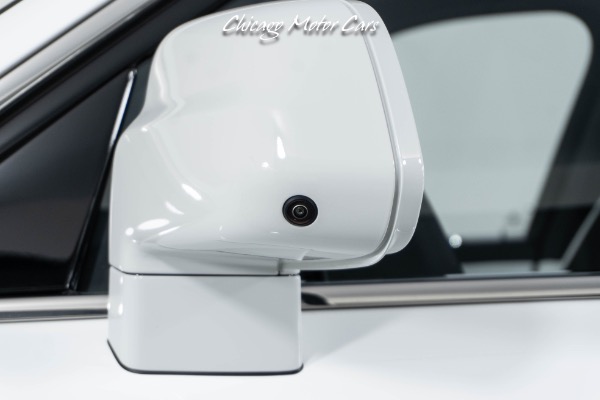 Used 2022 Rolls-Royce Cullinan Bespoke Interior! Technology Package! Shooting Star Headliner! for sale Sold at Chicago Motor Cars in West Chicago IL 60185 5