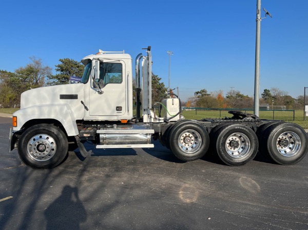 Used 2007 MACK CHN613 for sale Sold at Chicago Motor Cars in West Chicago IL 60185 3