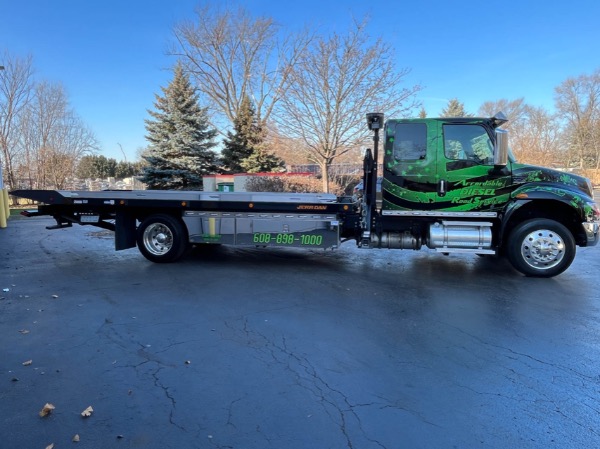 Used 2022 International MV607 EXT Cab for sale Sold at Chicago Motor Cars in West Chicago IL 60185 4