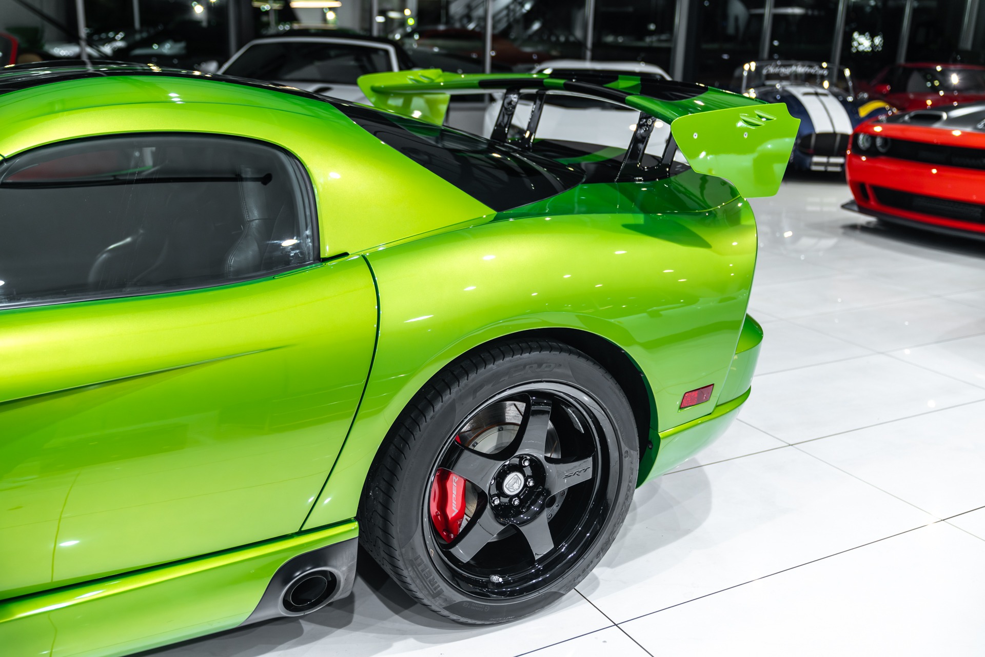 Used-2010-Dodge-Viper-SRT-10-ACR-Coupe-6-Speed-Manual-Snakeskin-Green-Pearl-LOW-Miles-RARE