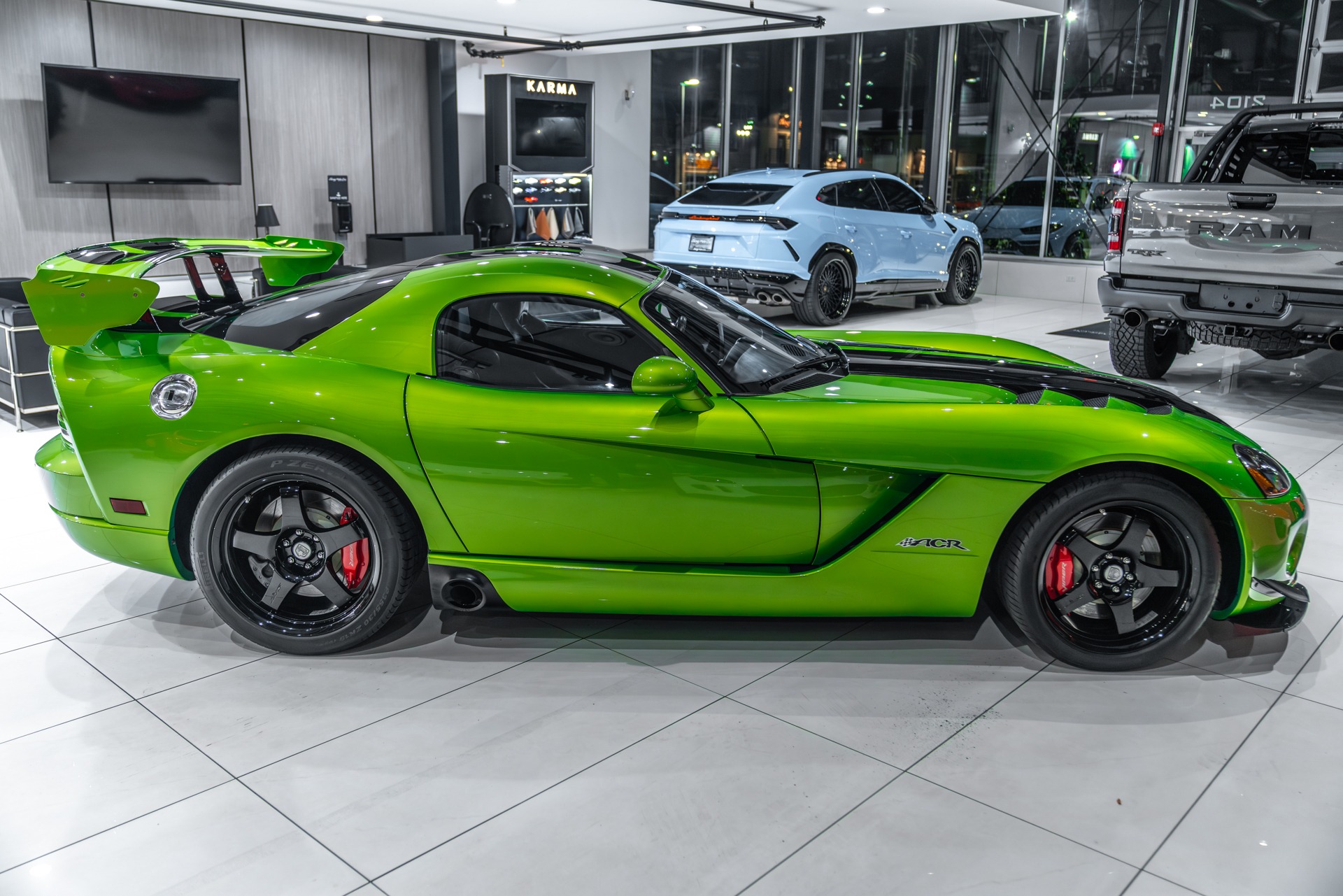 Used-2010-Dodge-Viper-SRT-10-ACR-Coupe-6-Speed-Manual-Snakeskin-Green-Pearl-LOW-Miles-RARE