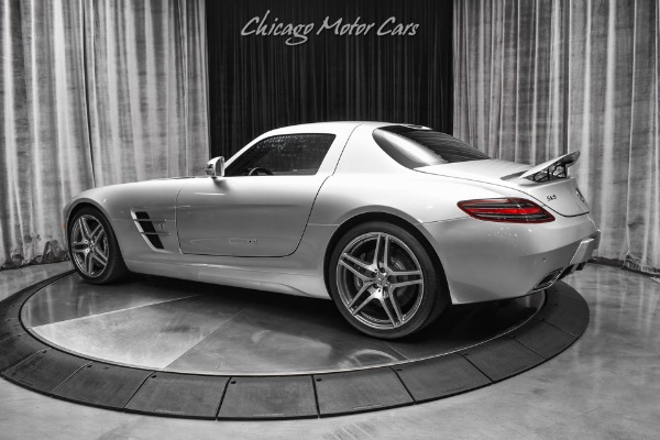 Used 2012 Mercedes-Benz SLS AMG RARE Gullwing Coupe! HOT Color Combo! Carbon Fiber Trim! B&O! ONLY 7k Miles for sale Sold at Chicago Motor Cars in West Chicago IL 60185 3