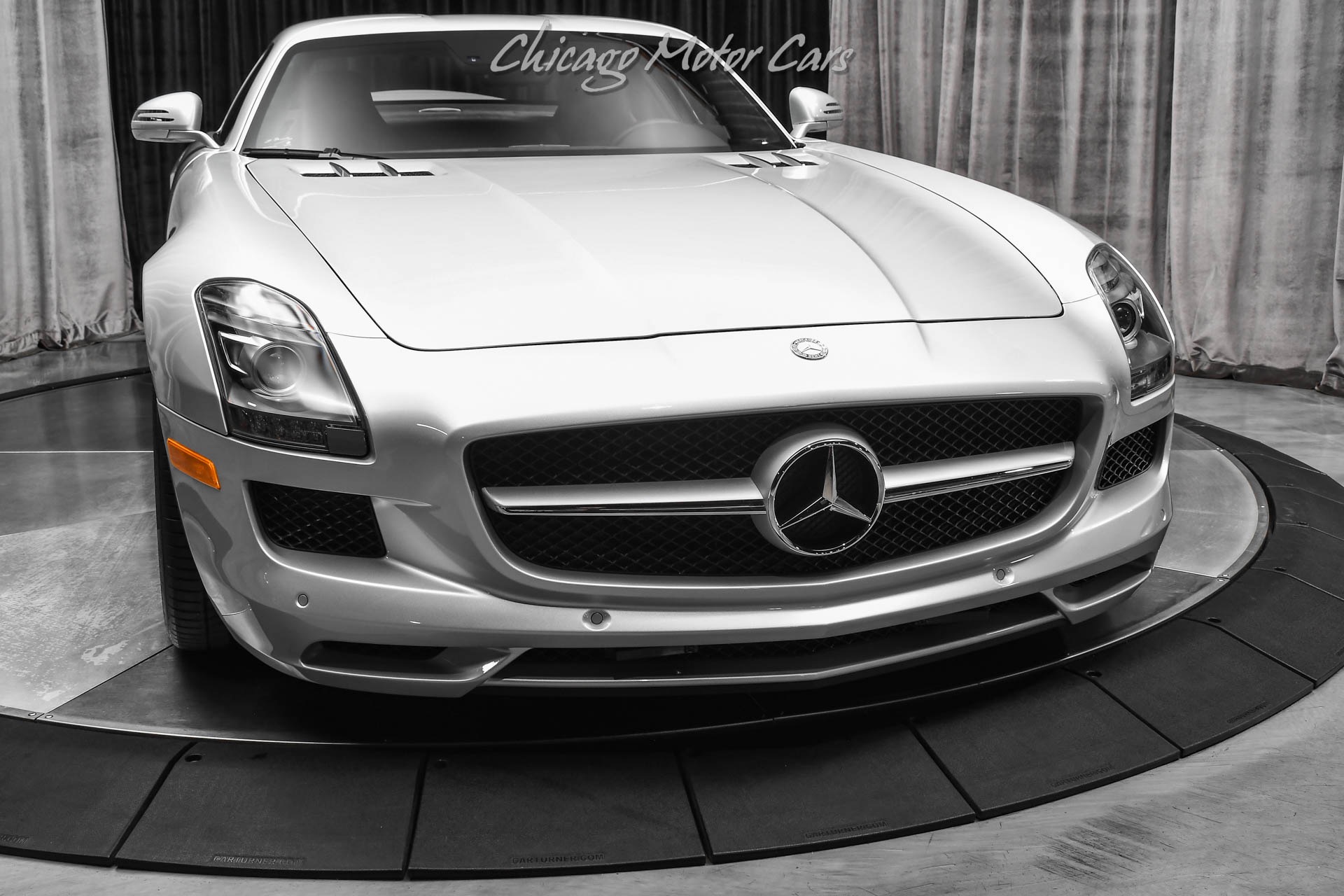 Used-2012-Mercedes-Benz-SLS-AMG-RARE-Gullwing-Coupe-HOT-Color-Combo-Carbon-Fiber-Trim-B-O-ONLY-7k-Miles