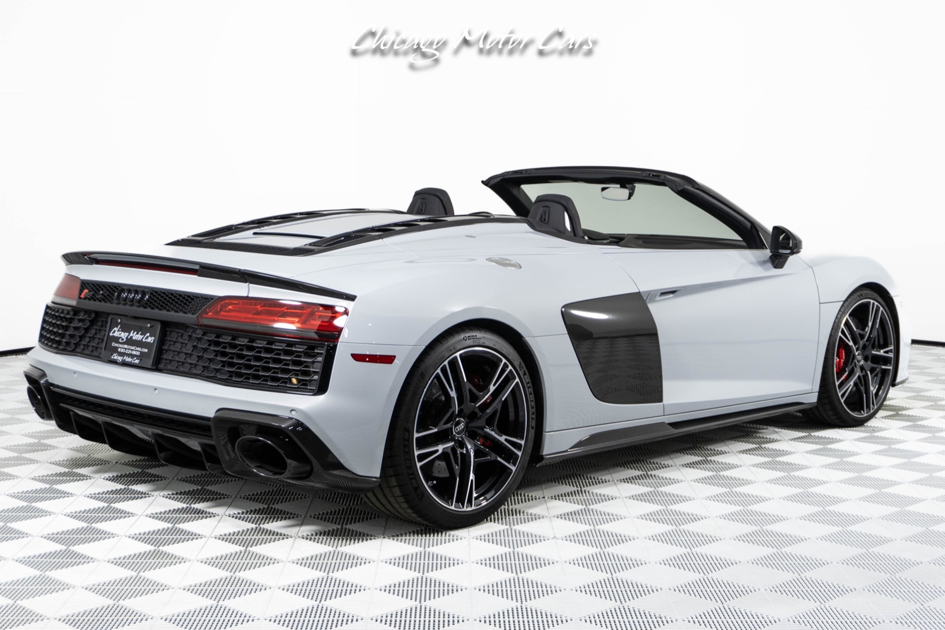 Used-2023-Audi-R8-52-Quattro-V10-Performance-Spyder-ONLY-865-Miles-HOT-Color-Combo