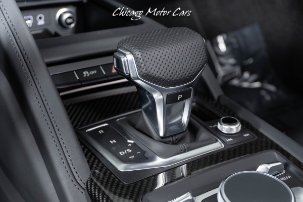 Used 2023 Audi R8 V10 Performance 5.2 Quattro Spyder! ONLY 865 Miles! Suzuka Gray! Black Optics Pkg! for sale Sold at Chicago Motor Cars in West Chicago IL 60185 2