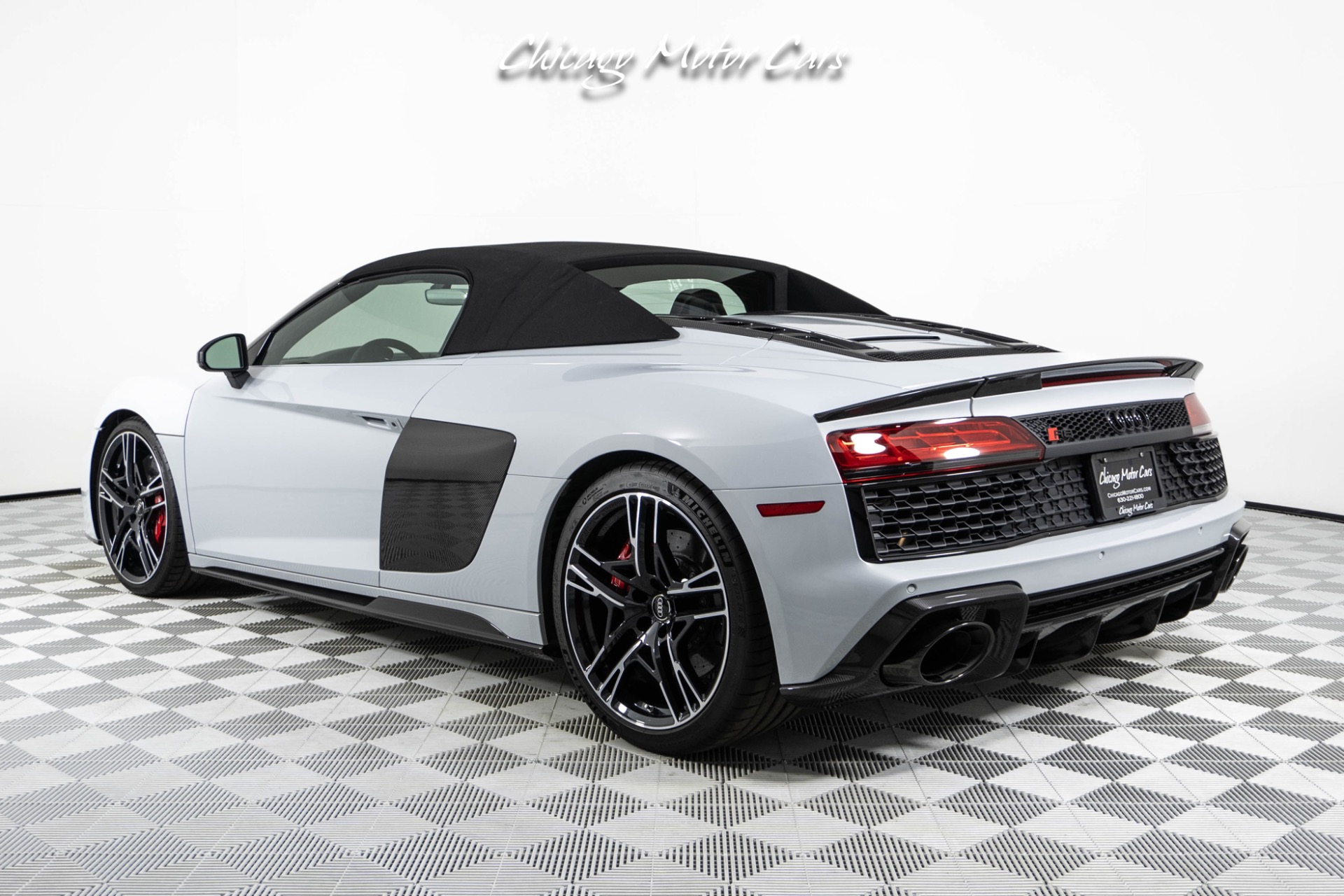 Used-2023-Audi-R8-52-Quattro-V10-Performance-Spyder-ONLY-865-Miles-HOT-Color-Combo