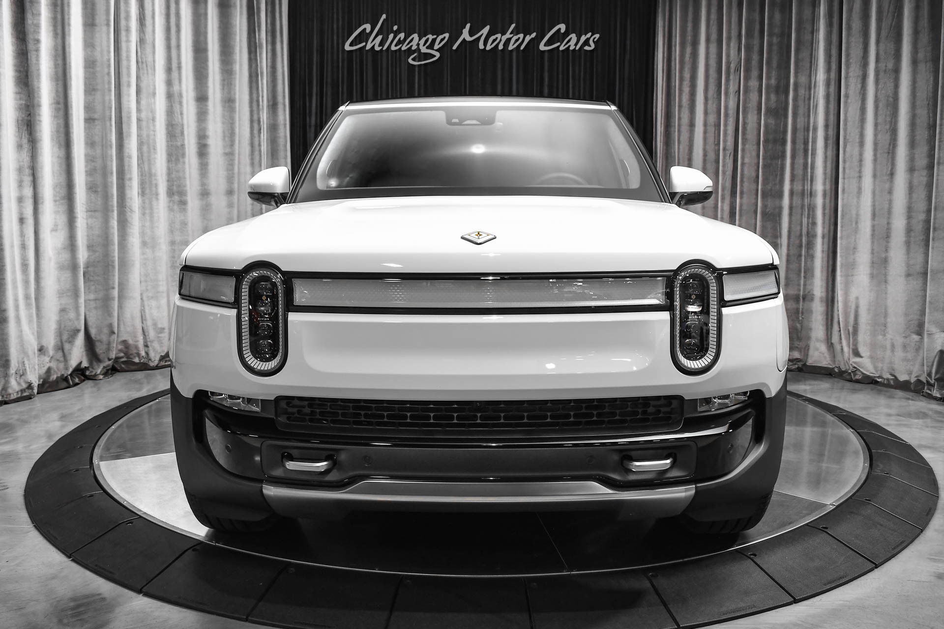 Used-2023-Rivian-R1S-Adventure-SUV-Large-Battery-Pack-Quad-Motor-AWD-BEST-Color-Combo
