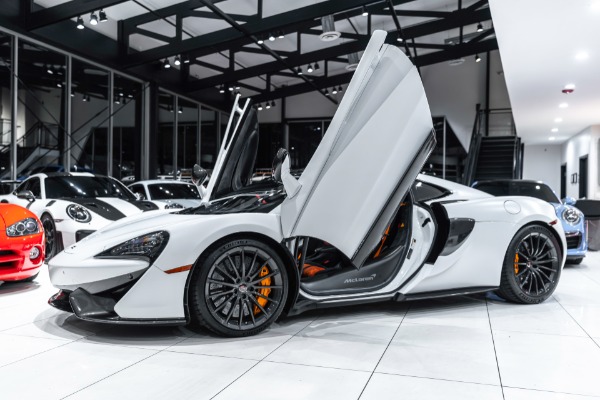 Used 2017 McLaren 570GT Coupe! Hot Spec! Full Stealth PPF! Carbon Interior Trim! Sport Exhaust! for sale Sold at Chicago Motor Cars in West Chicago IL 60185 2