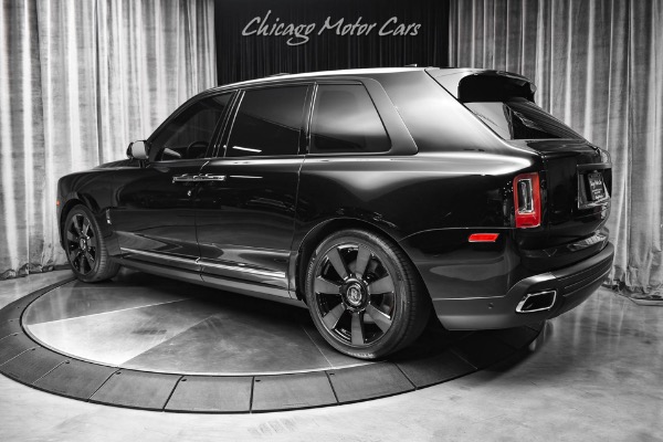 Used 2019 Rolls-Royce Cullinan SUV Rear Theater Config! Lounge Seats! Cullinan Pkg! GORGEOUS Color Combo! for sale Sold at Chicago Motor Cars in West Chicago IL 60185 3