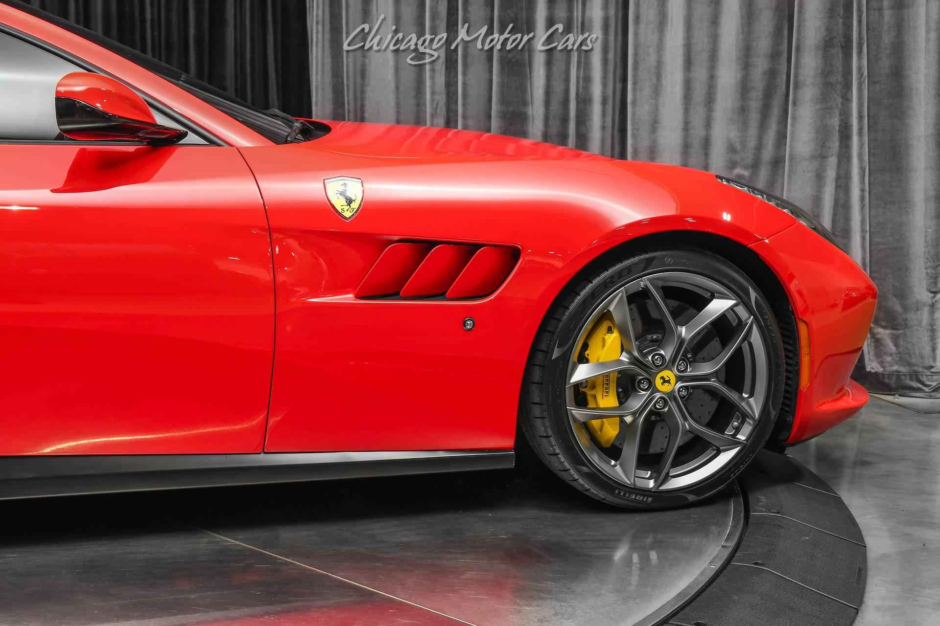 Used-2018-Ferrari-GTC4Lusso-T-Carbon-Driver-Zone-Passenger-Display-Front-Lift-Twin-Turbo