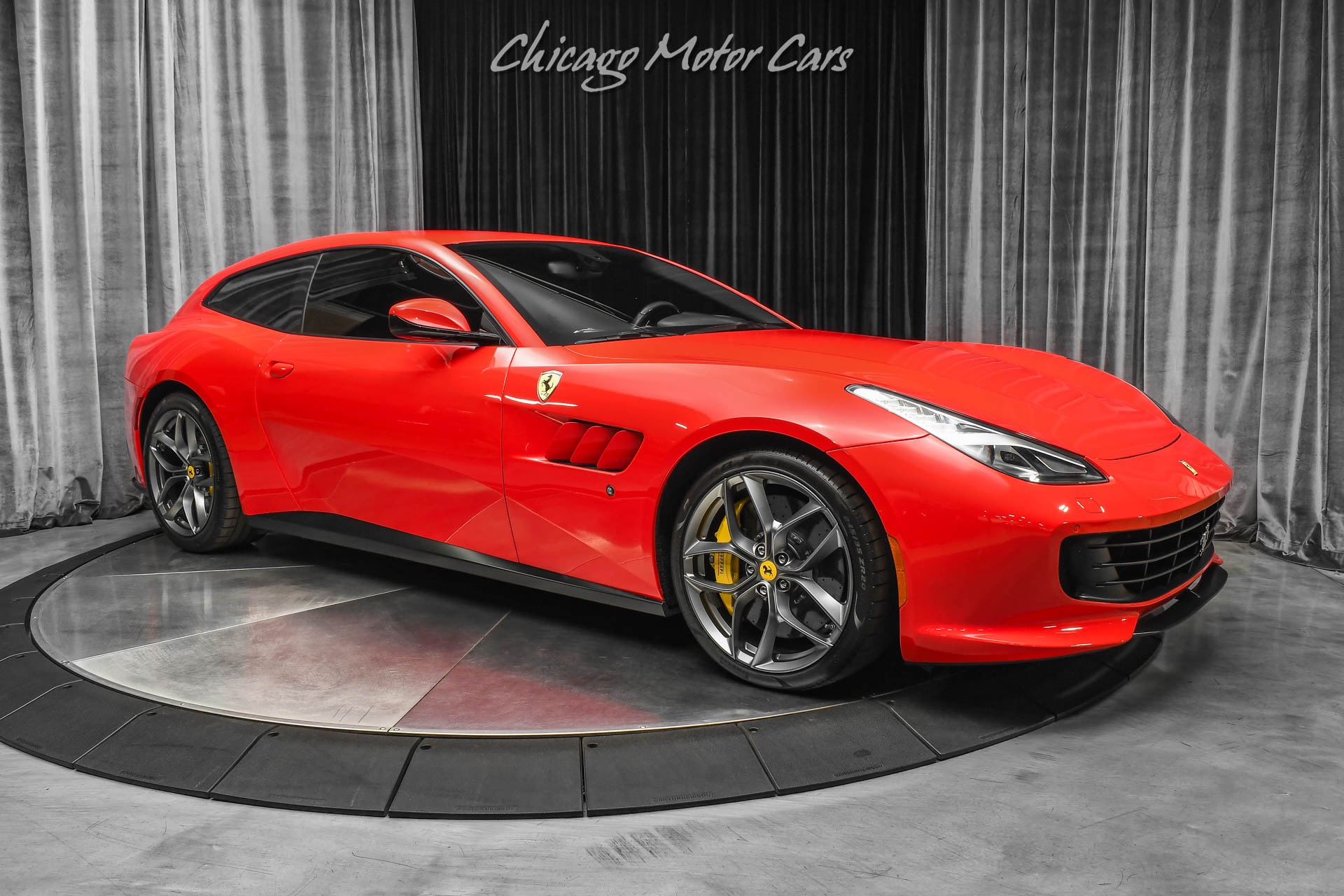 Used-2018-Ferrari-GTC4Lusso-T-Carbon-Driver-Zone-Passenger-Display-Front-Lift-Twin-Turbo