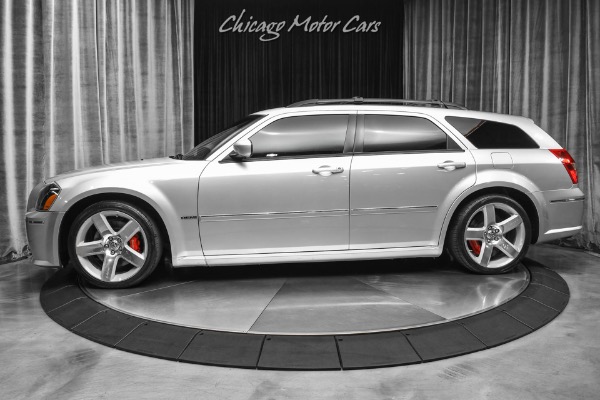Used 2007 Dodge Magnum SRT-8! Wagon! Collectible! 425hp! Factory Brembos! Sunroof! Service History for sale Sold at Chicago Motor Cars in West Chicago IL 60185 1
