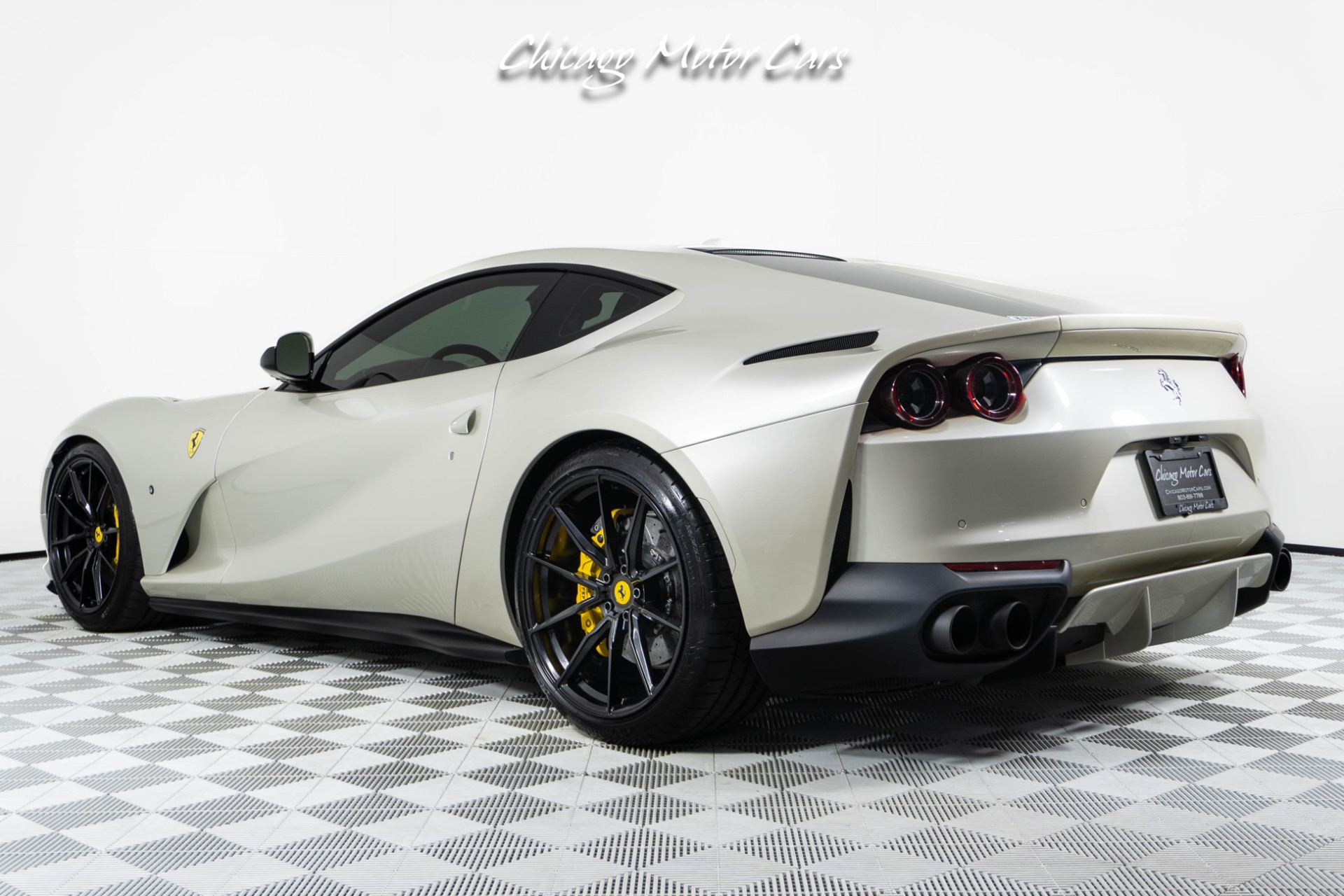 2018 FERRARI 812 - Image 16