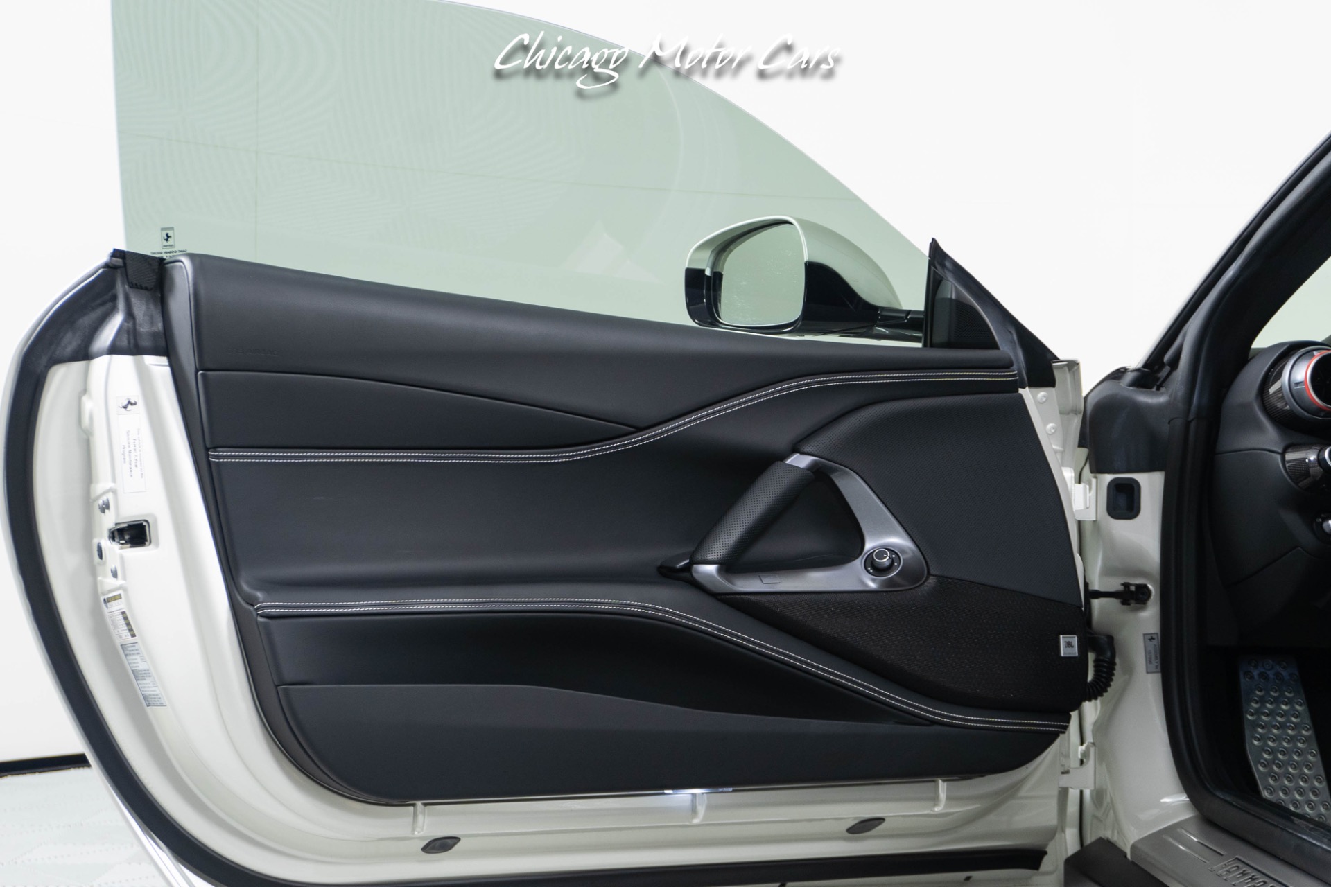 2018 FERRARI 812 - Image 17