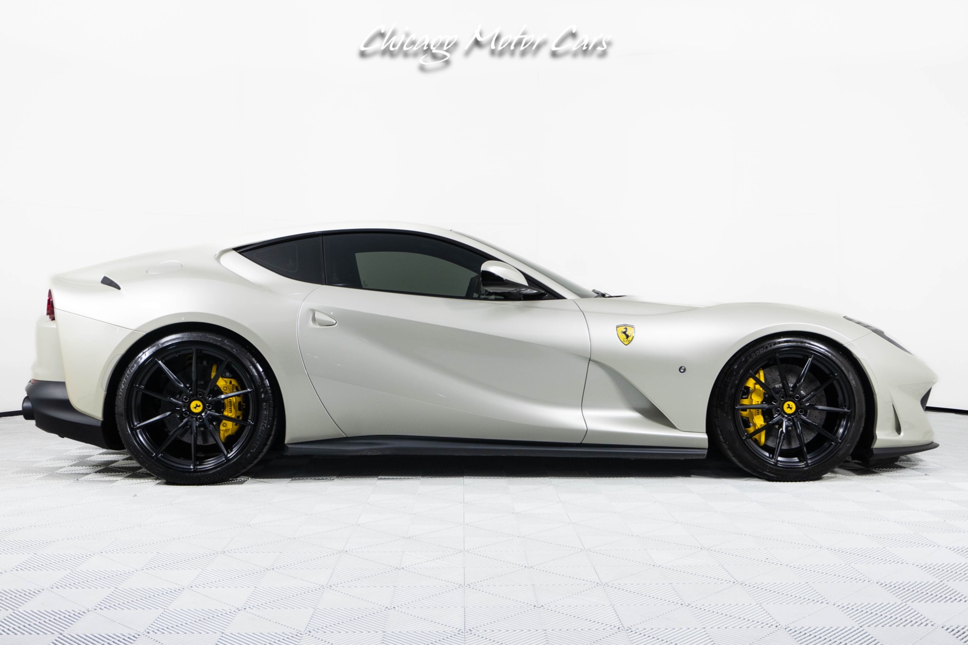 2018 FERRARI 812 - Image 9