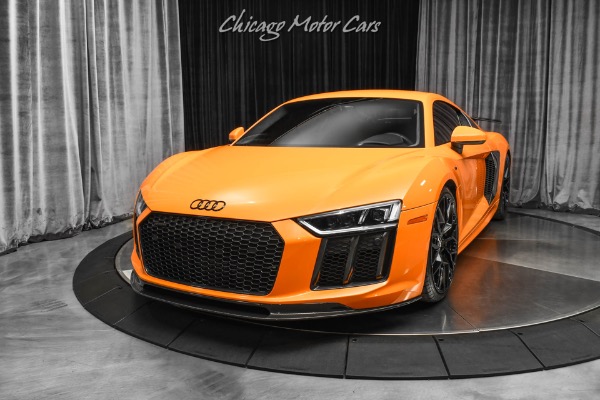 Used 2017 Audi R8 5.2 Quattro V10 $195k+MSRP Exclusive Factory Color $12k Exclusive Package for sale Sold at Chicago Motor Cars in West Chicago IL 60185 2