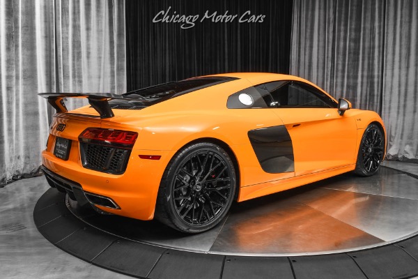Used 2017 Audi R8 5.2 Quattro V10 $195k+MSRP Exclusive Factory Color $12k Exclusive Package for sale Sold at Chicago Motor Cars in West Chicago IL 60185 5