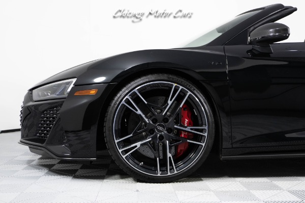 Used 2020 Audi R8 5.2 Quattro V10 Performance Spyder! Only 2,600 Miles! Carbon Fiber! MSRP $226k+ for sale Sold at Chicago Motor Cars in West Chicago IL 60185 3