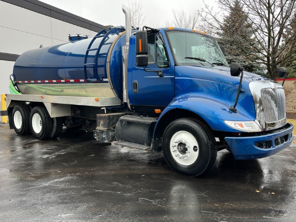 Used 2005 International 8000 Water Truck for sale Sold at Chicago Motor Cars in West Chicago IL 60185 3