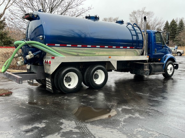 Used 2005 International 8000 Water Truck for sale Sold at Chicago Motor Cars in West Chicago IL 60185 6