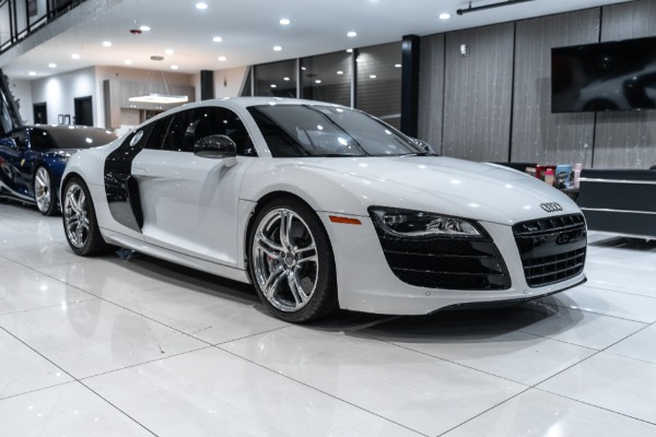 Used 2012 Audi R8 5.2 quattro Coupe 6-Speed Manual! Ceramic Brakes! Capristo Exhaust! LOADED! for sale Sold at Chicago Motor Cars in West Chicago IL 60185 6