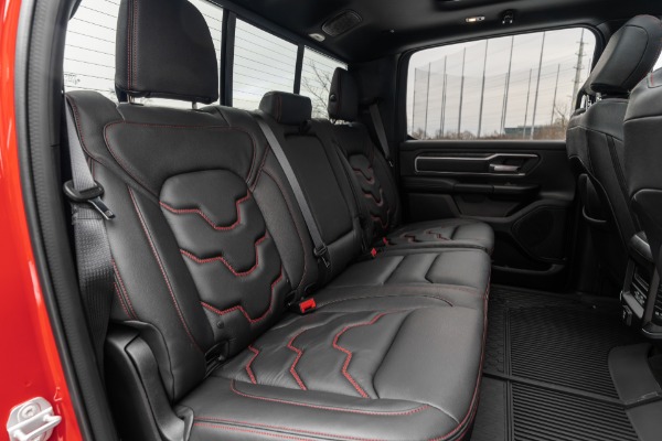 Used-2022-Ram-1500-Big-Horn-Black-Widow-4x4-ONLY-178-Miles-57-Hemi-V8-Pano-Roof-LOADED