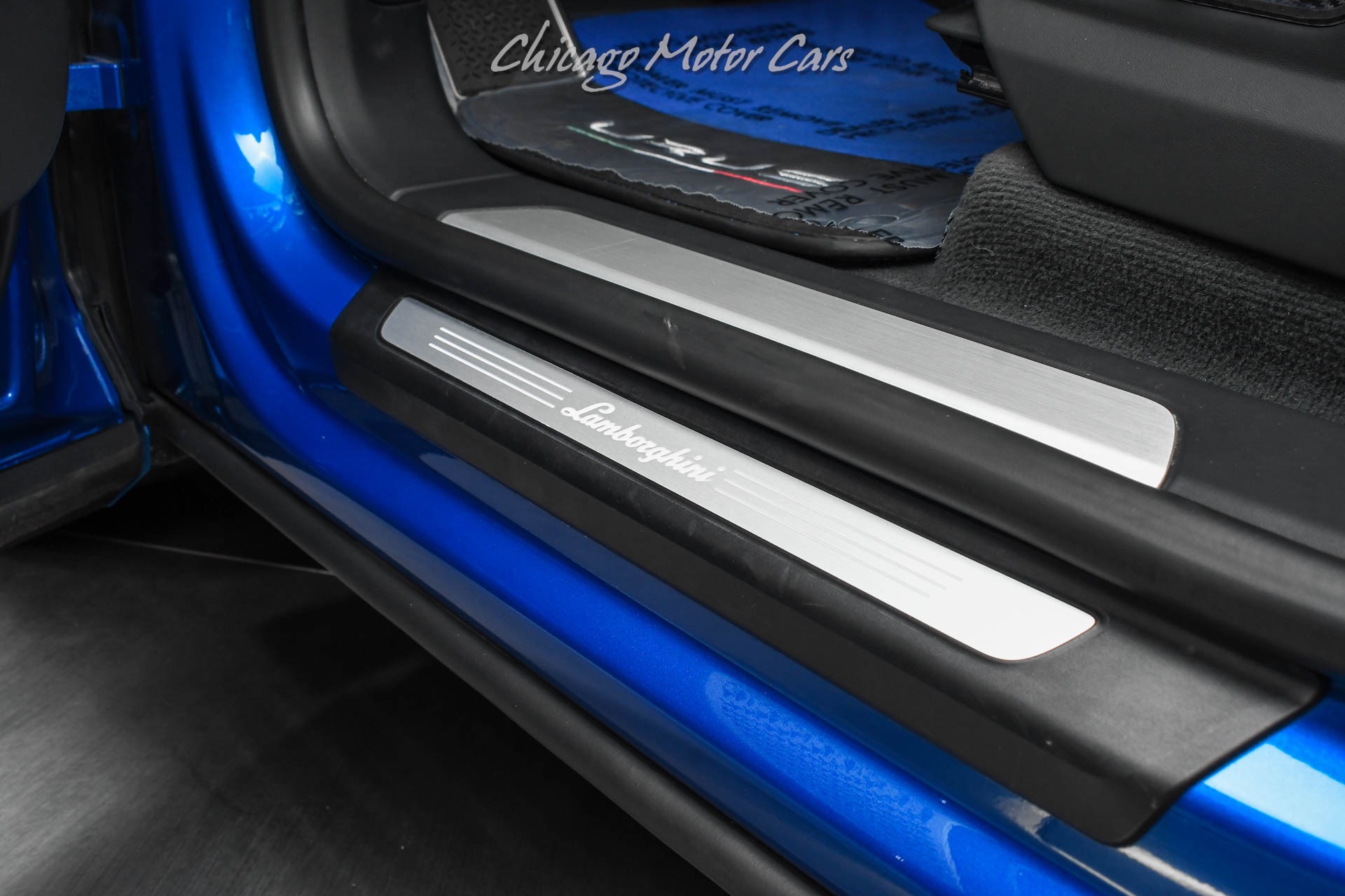 2022 LAMBORGHINI URUS - Image 32