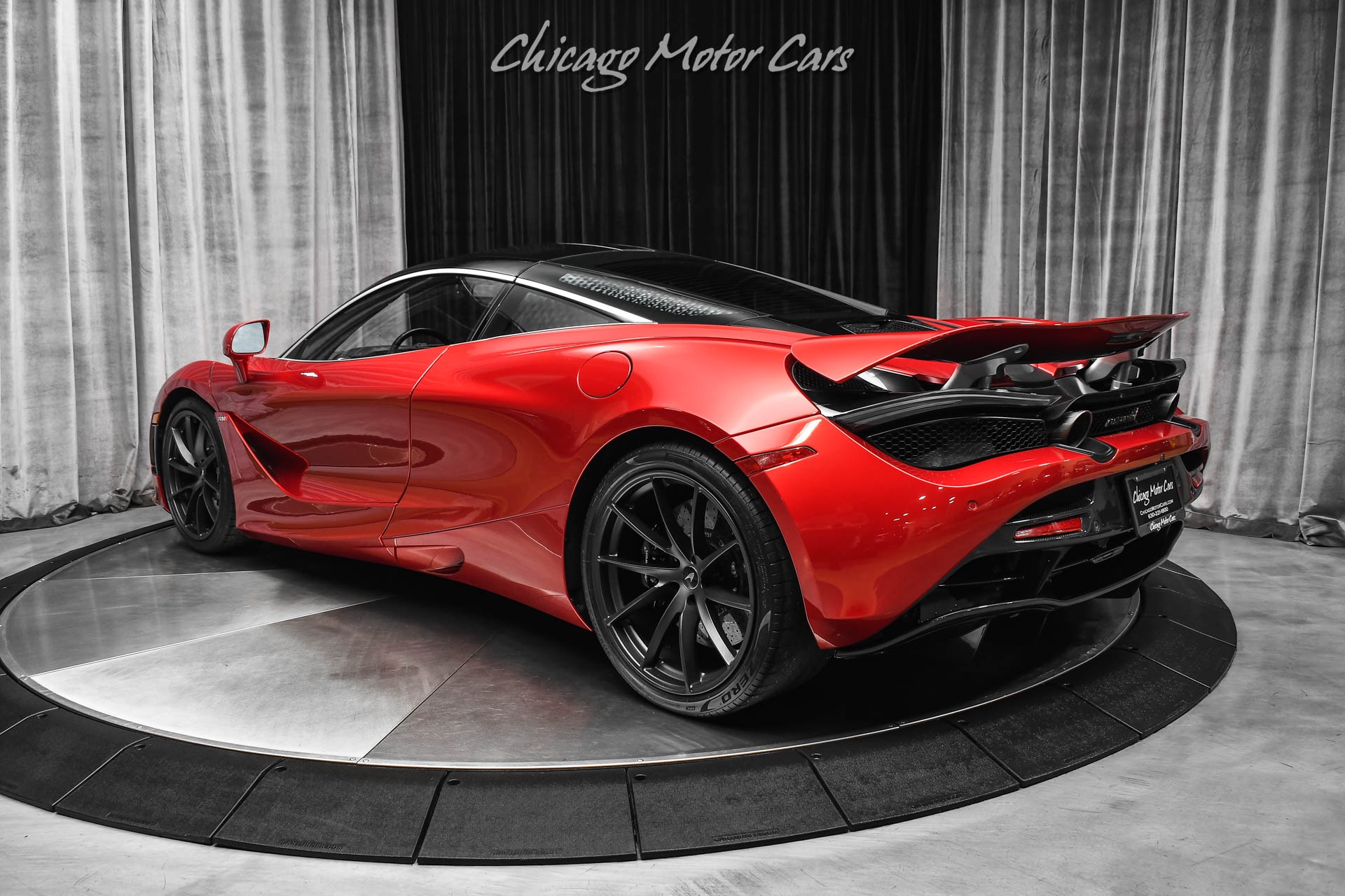 Used 2019 McLaren 720S Luxury Coupe Carbon Upgrade Pack 2! Front 