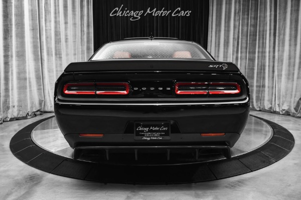 Used 2018 Dodge Challenger SRT Hellcat Widebody Coupe HOT Spec Performance Pkg! Sunroof! Borla Exhaust for sale Sold at Chicago Motor Cars in West Chicago IL 60185 4