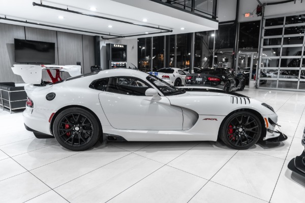 Used-2016-Dodge-Viper-ACR-Extreme-Aero-Pkg-Coupe-Black---Red-Painted-Stripes-ONLY-12k-Miles