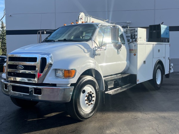 Used 2006 Ford F-750 Cummins 5.9L Diesel for sale Sold at Chicago Motor Cars in West Chicago IL 60185 1