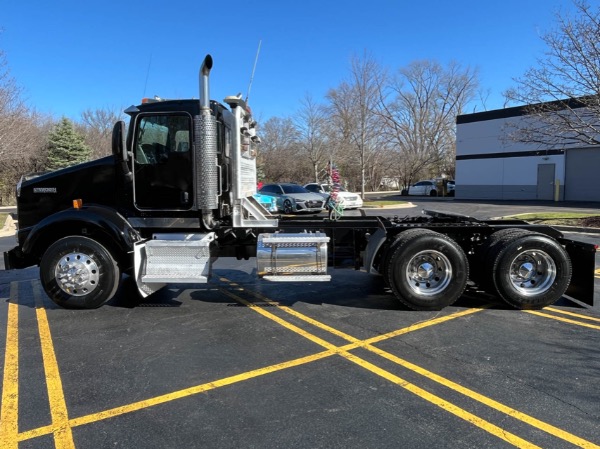 Used 2007 Kenworth T800 Truck for sale Sold at Chicago Motor Cars in West Chicago IL 60185 2
