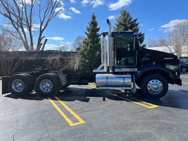 Used 2007 Kenworth T800 Truck for sale Sold at Chicago Motor Cars in West Chicago IL 60185 6