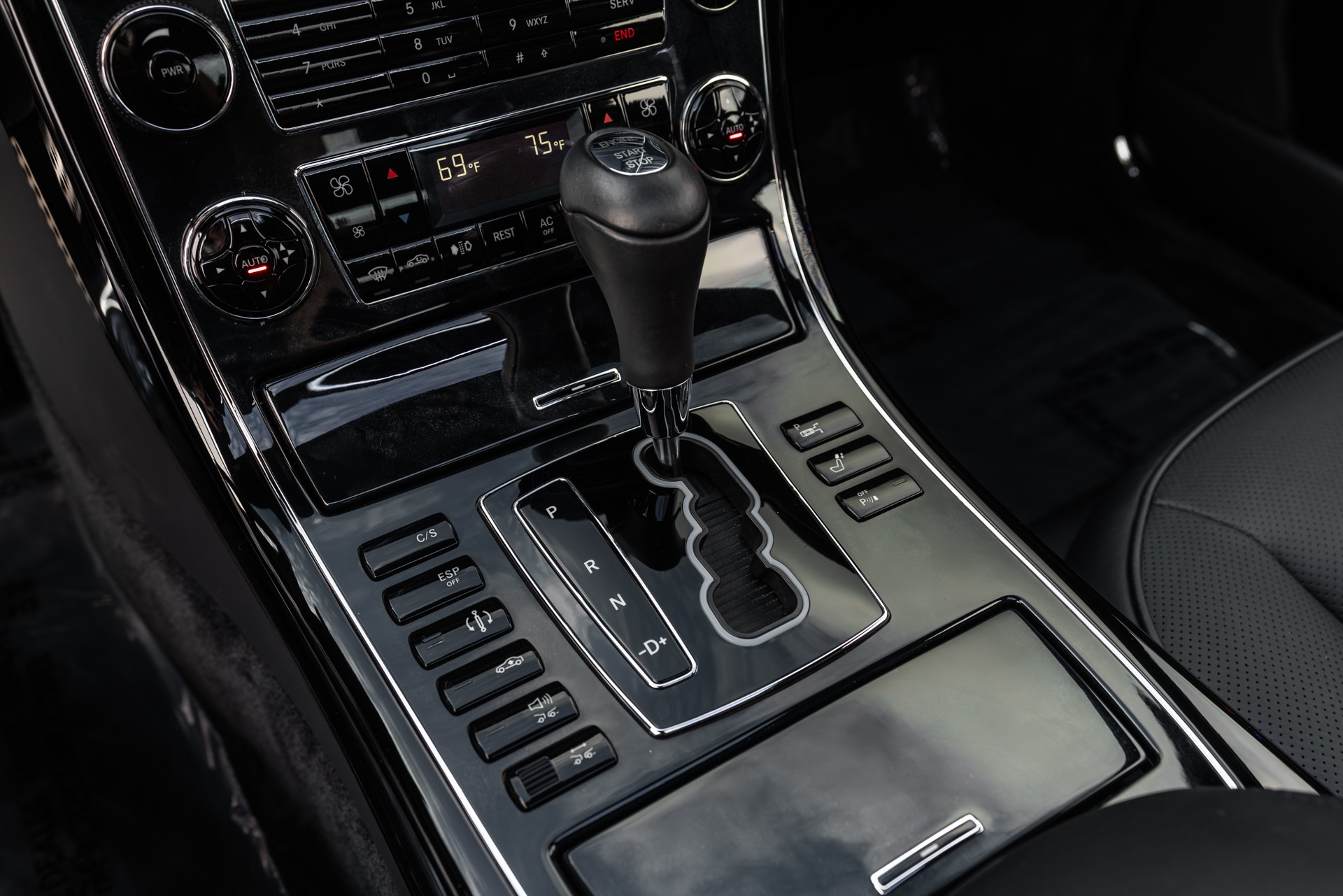 2009 MAYBACH 57 - Image 18