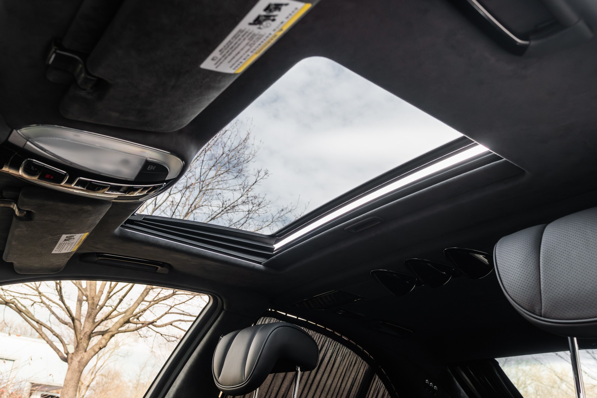 2009 MAYBACH 57 - Image 21