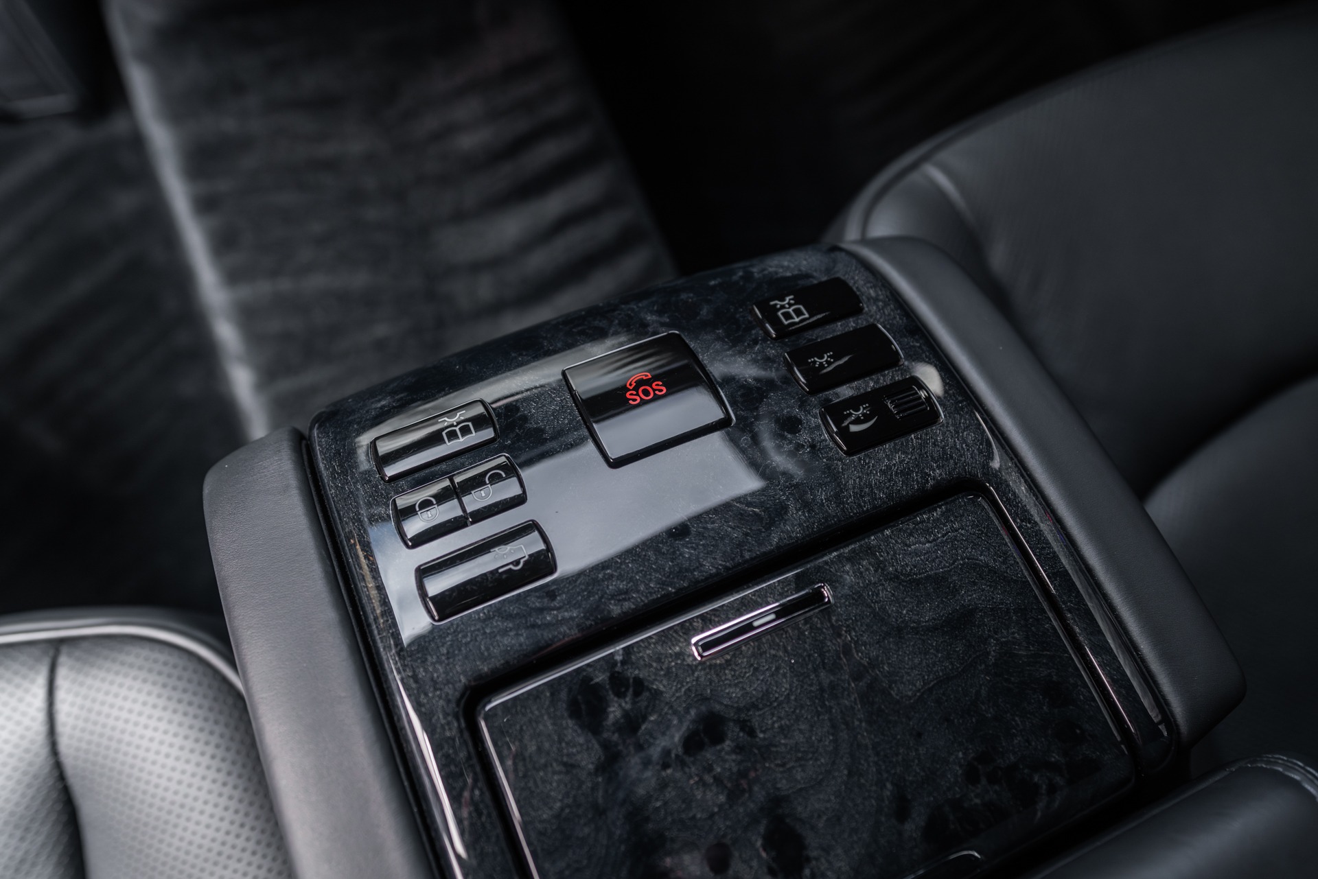 2009 MAYBACH 57 - Image 31