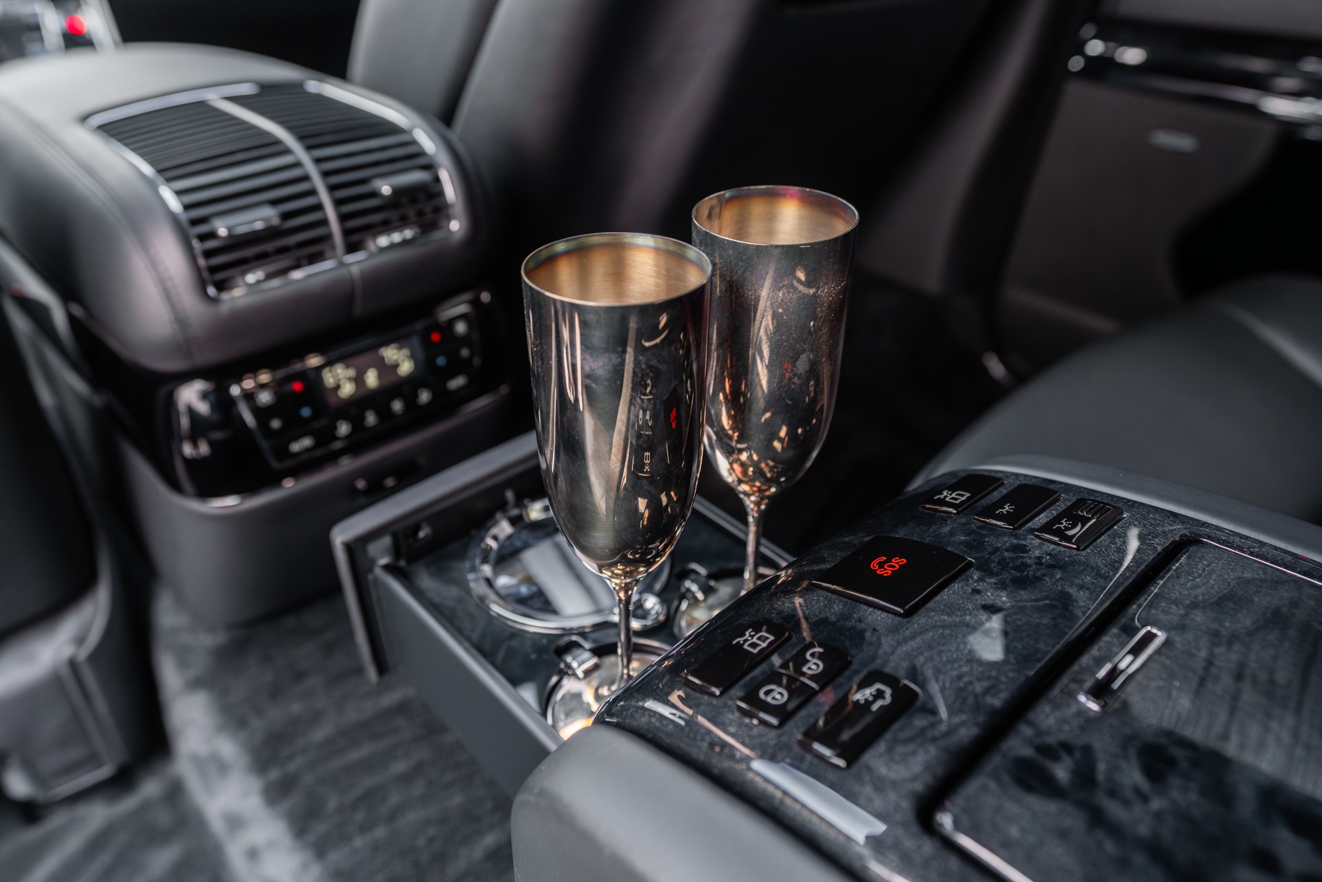 2009 MAYBACH 57 - Image 35