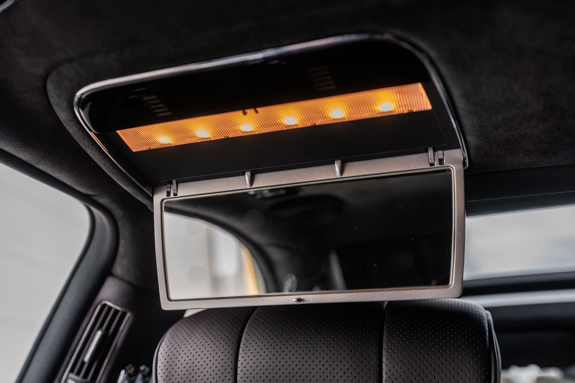 2009 MAYBACH 57 - Image 37