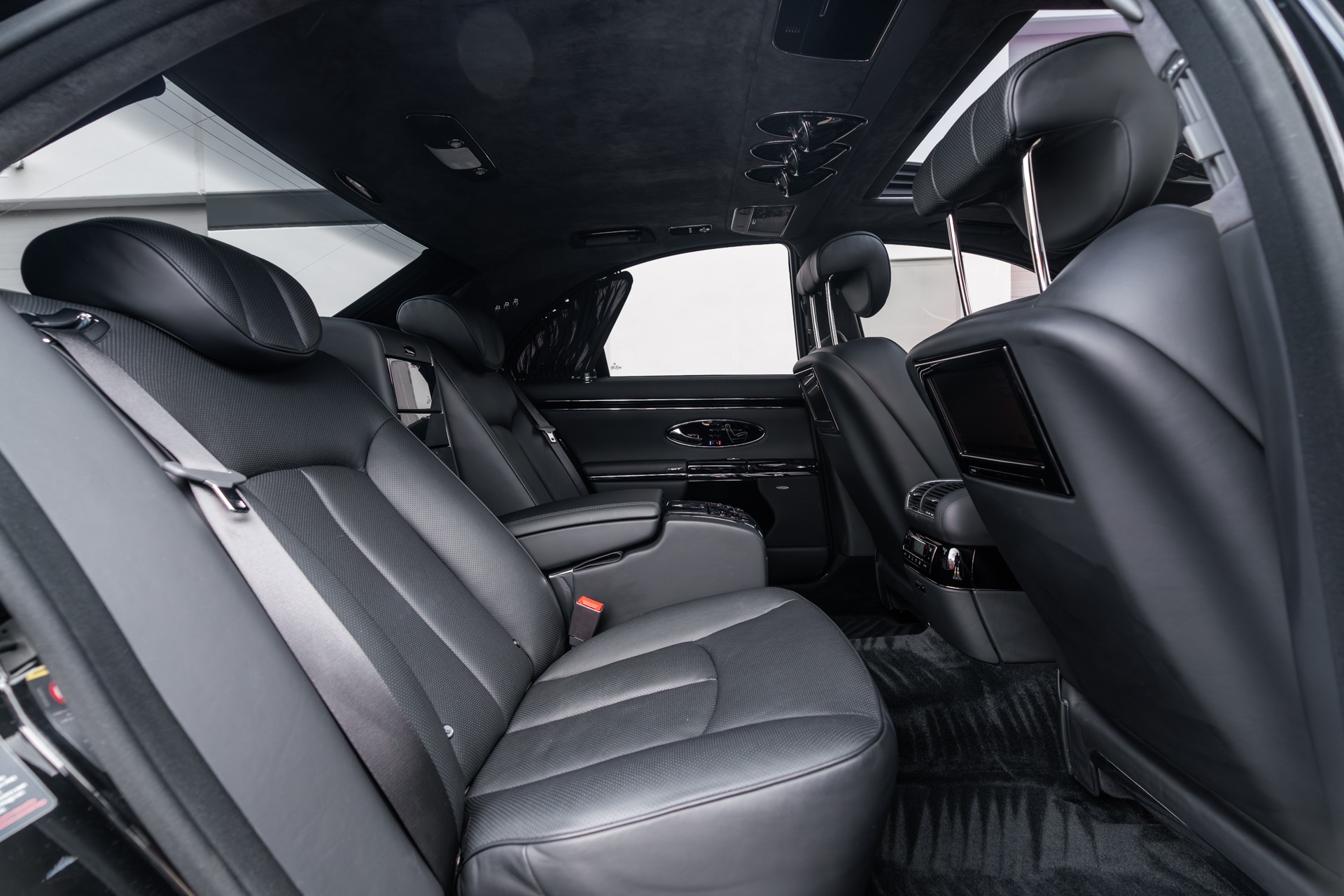 2009 MAYBACH 57 - Image 38