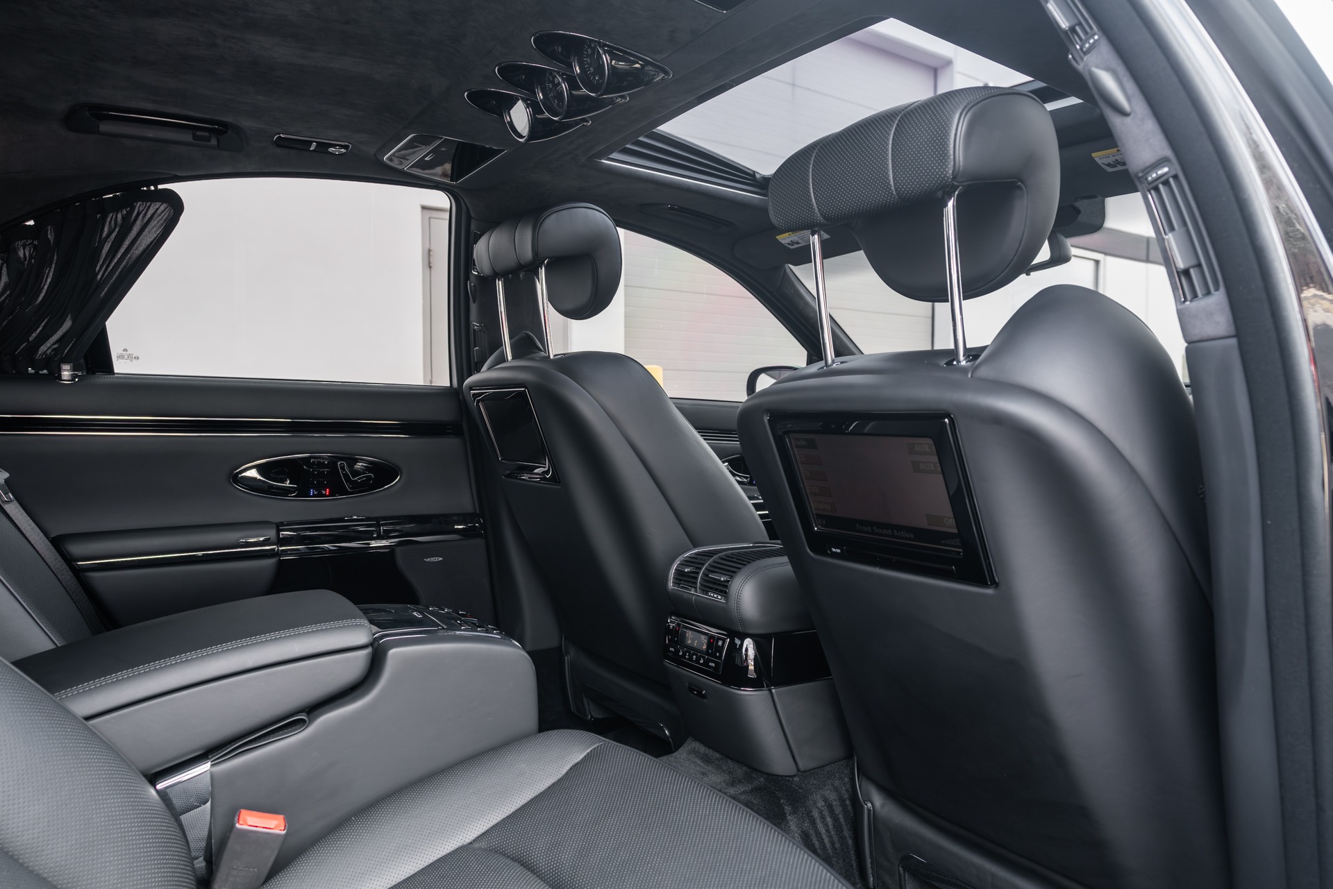 2009 MAYBACH 57 - Image 39