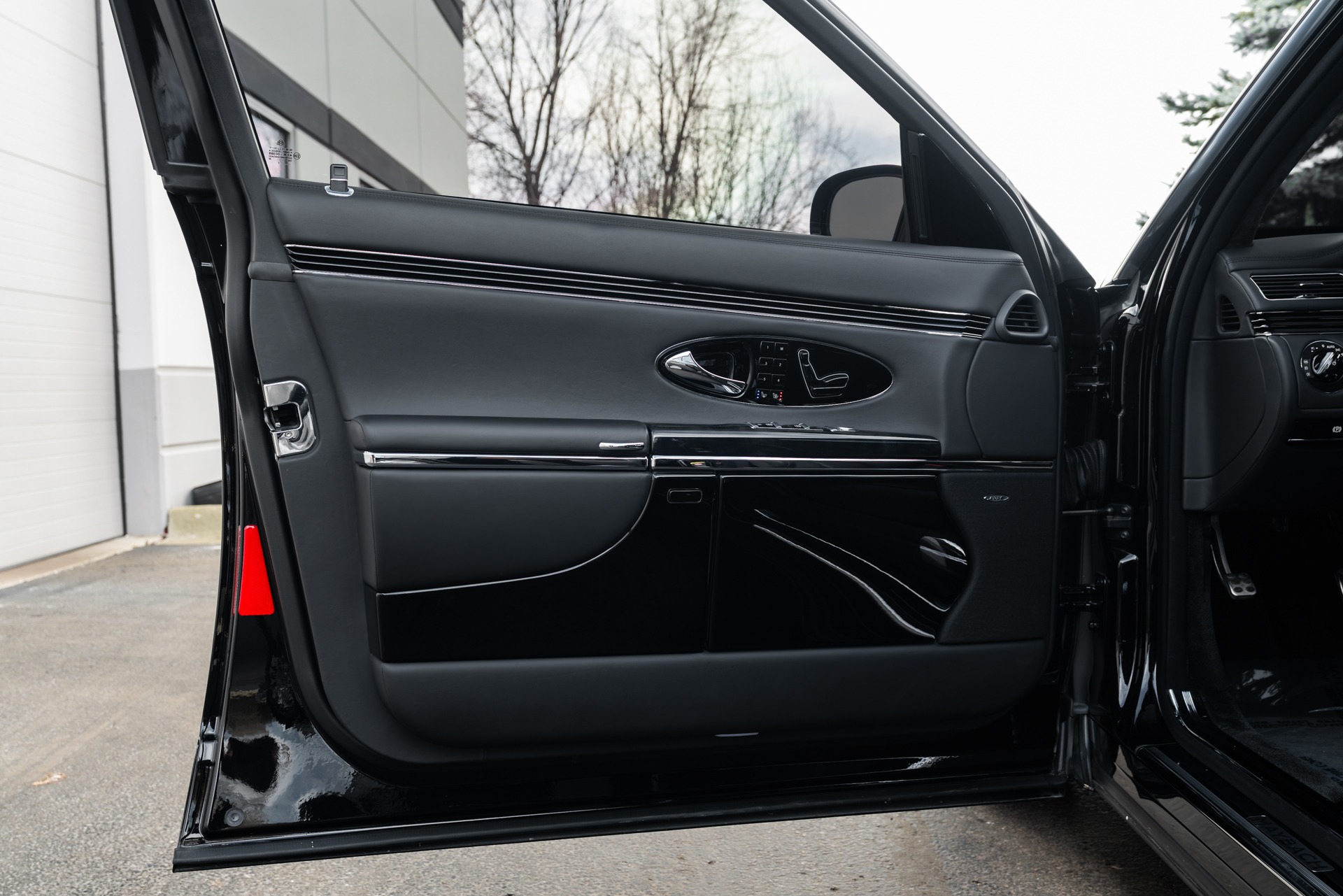 2009 MAYBACH 57 - Image 42