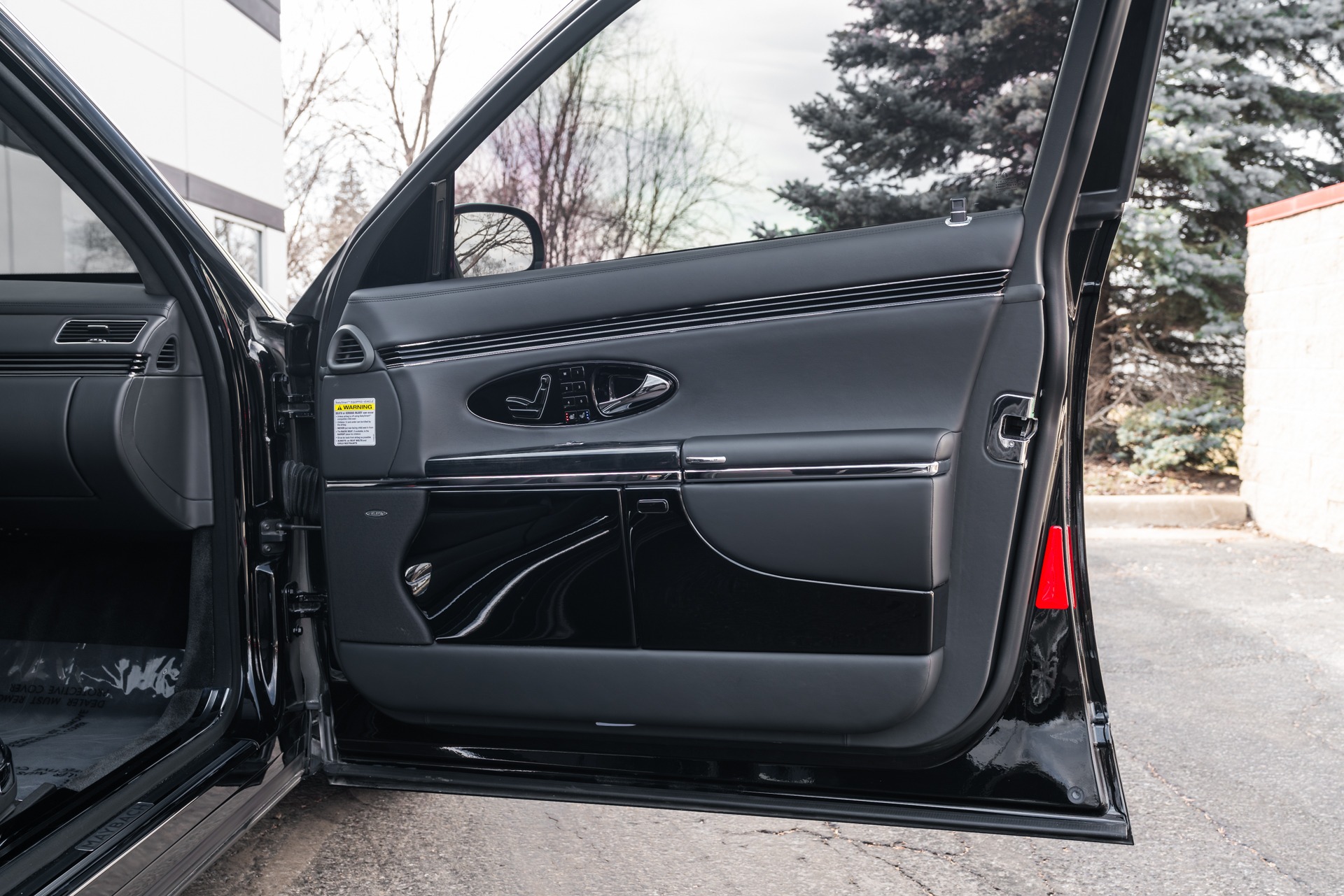 2009 MAYBACH 57 - Image 45