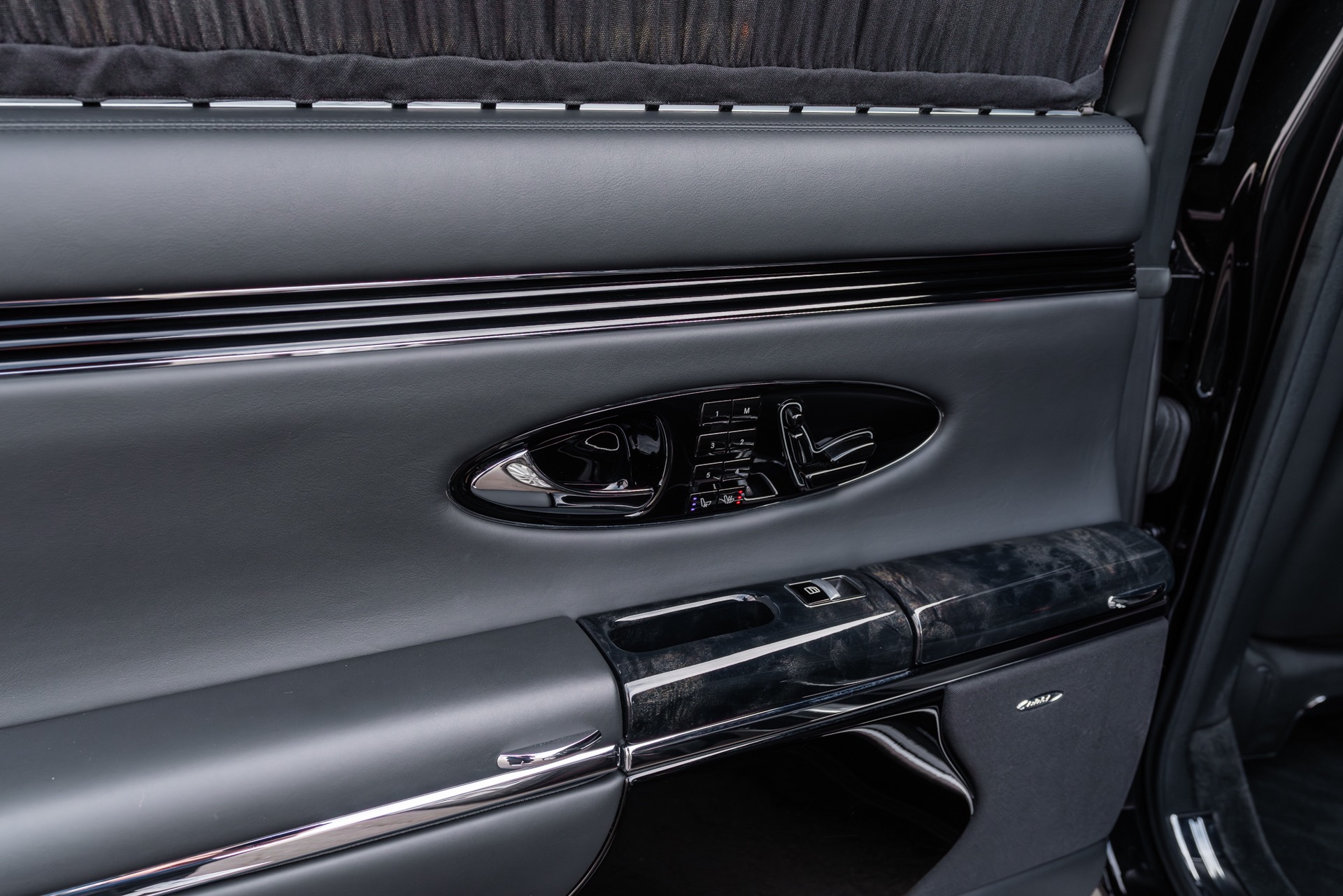 2009 MAYBACH 57 - Image 46