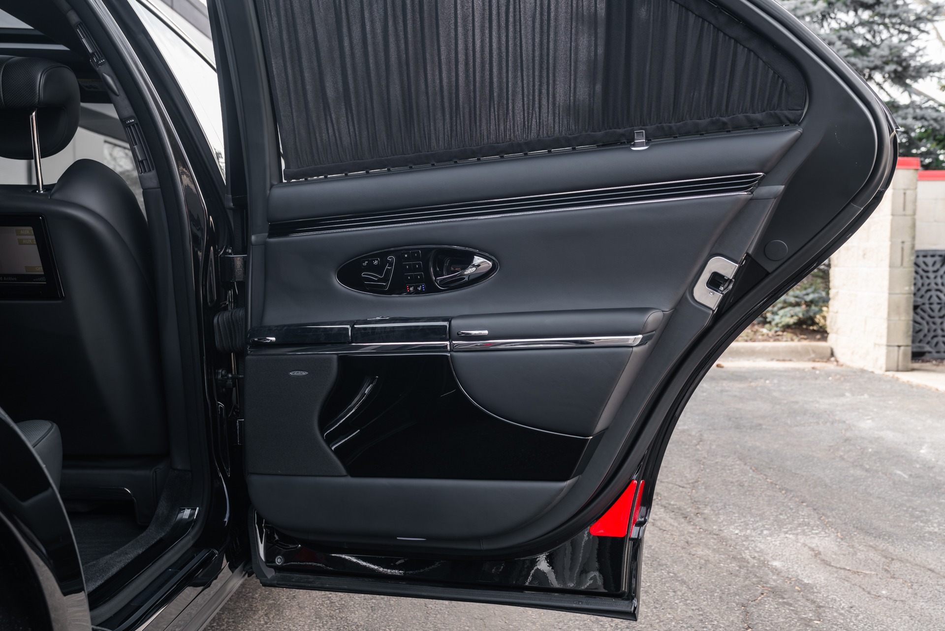 2009 MAYBACH 57 - Image 47