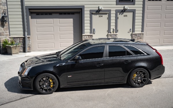 Used 2011 Cadillac CTS-V Wagon ONLY 11k Miles! Manual Transmission! Diamond Black Paint! RARE! for sale Sold at Chicago Motor Cars in West Chicago IL 60185 3